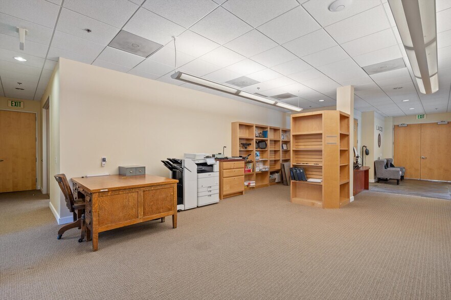 More Photos Of 1550 Airport Blvd, Santa Rosa Office For Lease