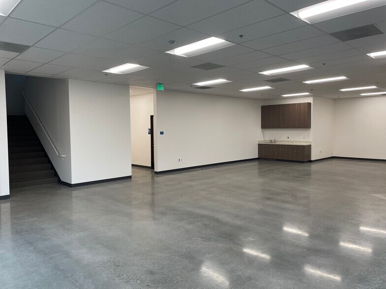 More Photos Of 14868 Los Angeles St, Irwindale Manufacturing For Sale