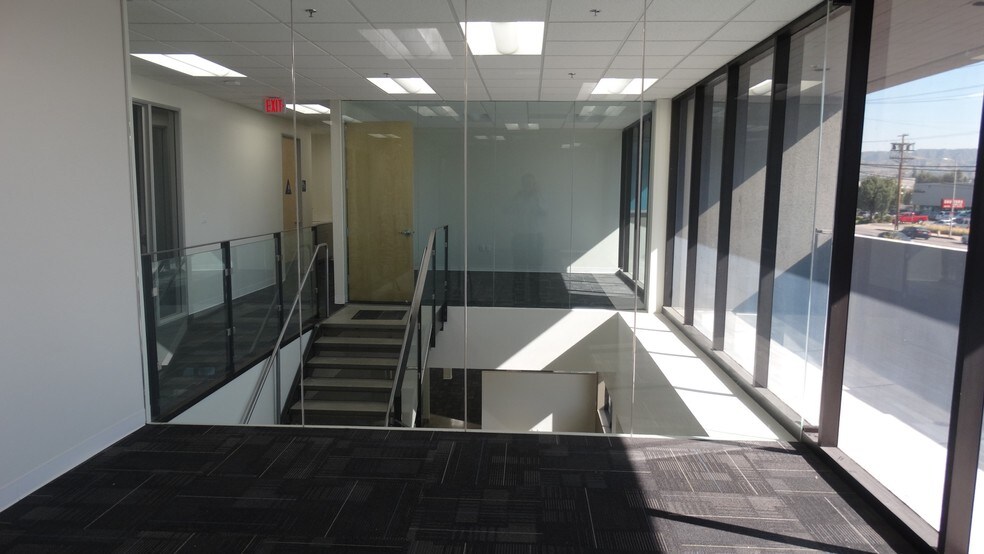 More Photos Of 9401 De Soto Ave, Chatsworth Warehouse For Sale