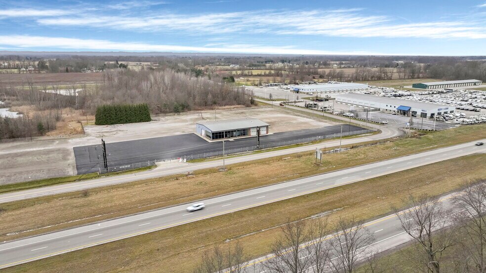 More Photos Of 10967 Columbus Pky, Pataskala Service For Lease