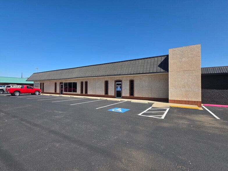 More Photos Of 3206-3212 34th St, Lubbock Storefront Retail Office For Lease
