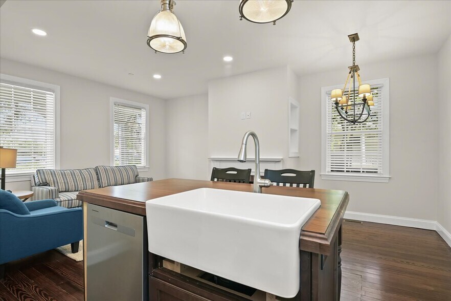 More Photos Of 140 S Washington St, Easton Multifamily For Sale