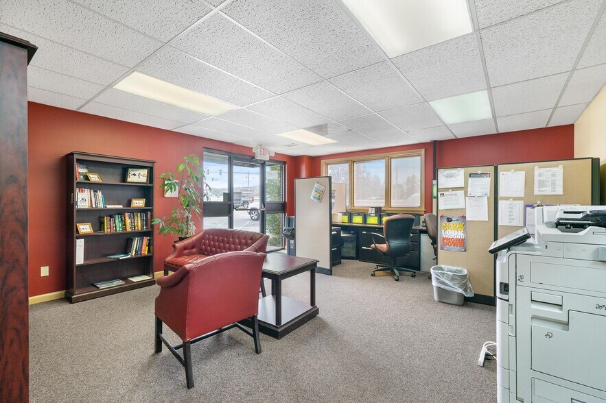 More Photos Of 1221 S Willow Ave, Cookeville Office Residential For Sale