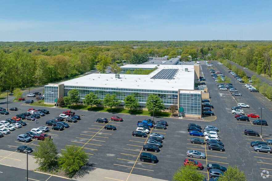 More Photos Of 6801 Brecksville Rd, Independence Research And Development For Lease