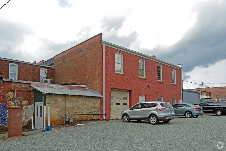 More Photos Of 44 Hillsboro St, Pittsboro Storefront Retail Office For Lease