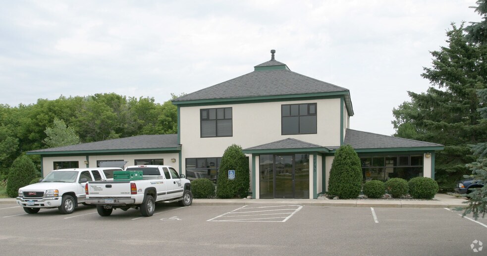 More Photos Of 14735 NE Highway 65 St, Andover Office For Sale