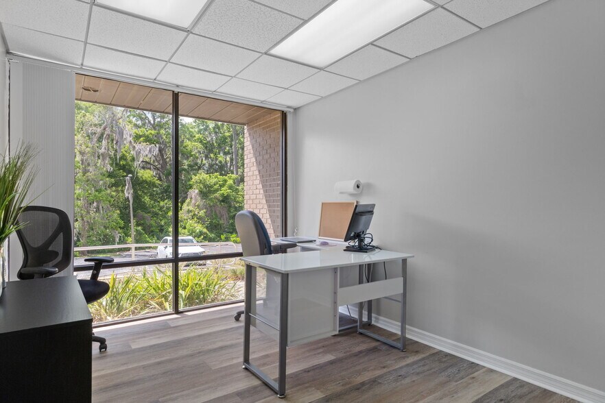 More Photos Of 315 Howell Ave, Brooksville Loft Creative Space For Sale