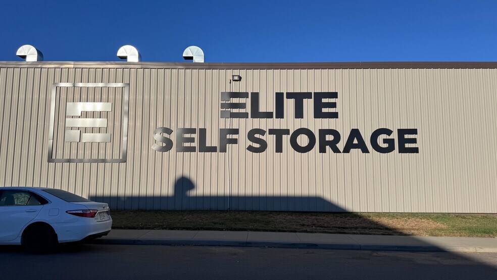 More Photos Of 12112-12116 67 St NW, Edmonton Industrial For Sale