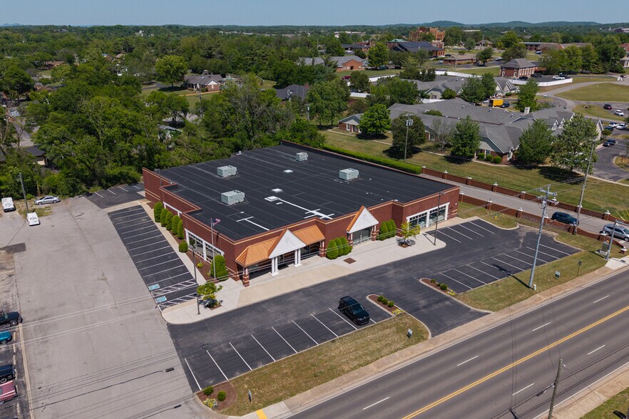 More Photos Of 907 W Main St, Lebanon Storefront Retail Office For Lease