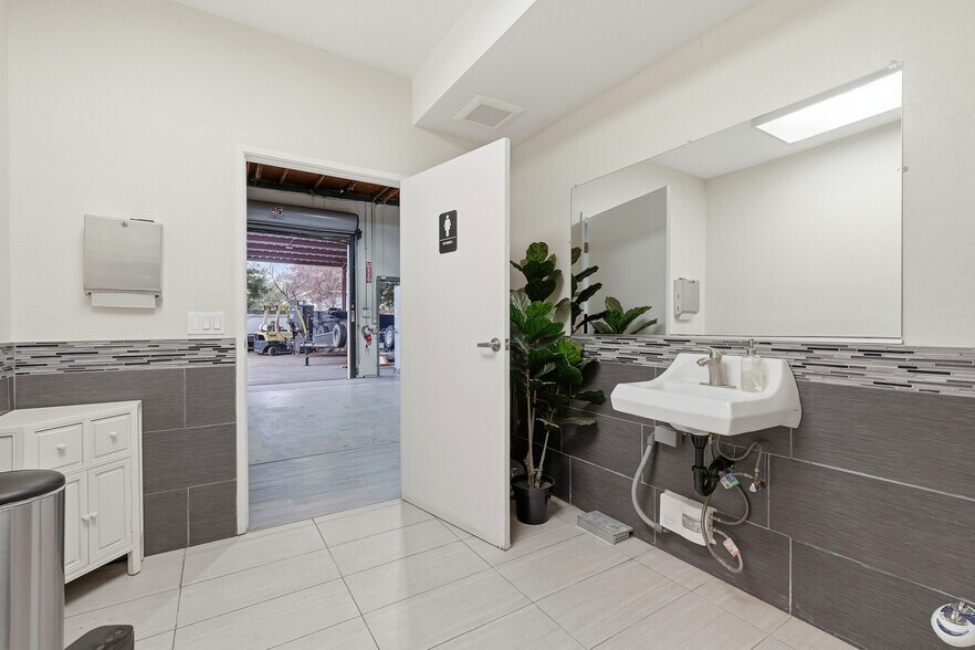 More Photos Of 893-909 Boggs Ter, Fremont Warehouse For Sale