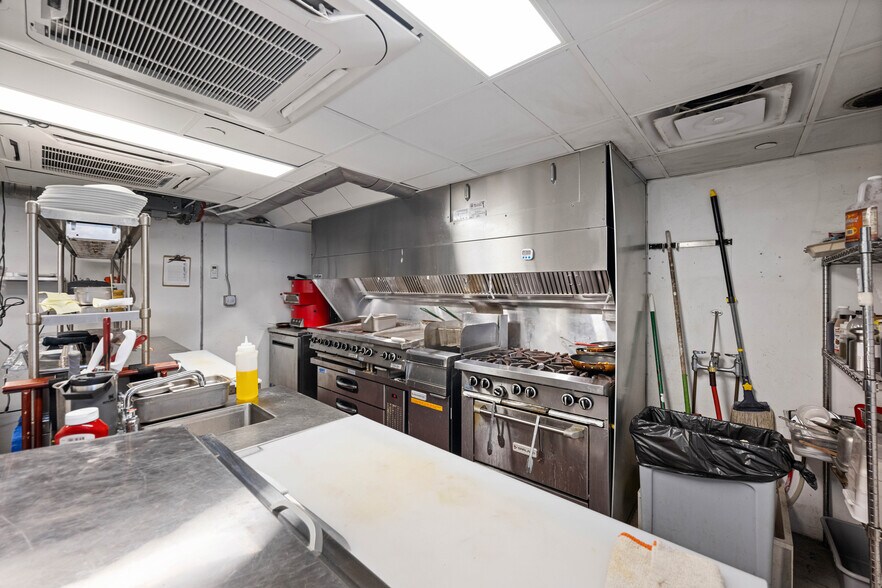 More Photos Of 334 20th St, Miami Beach Hotel For Lease