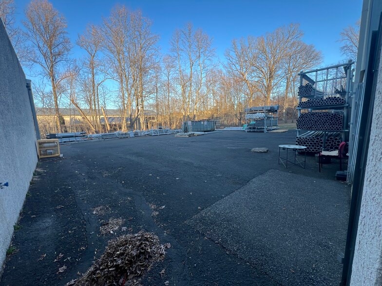 More Photos Of 171 Railroad Dr, Warminster Manufacturing For Sale