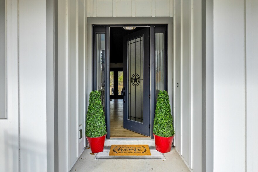 More Photos Of 6012 Long Branch Rd, Jacksonville Horse Stables For Sale