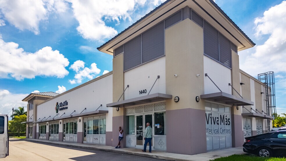 More Photos Of 1400-1420 NE 8th St, Homestead Storefront For Sale