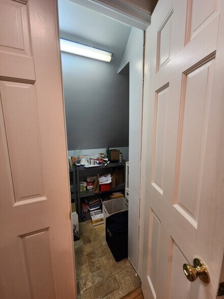 More Photos Of 32191 Nassau Rd, Lewes General Retail For Lease