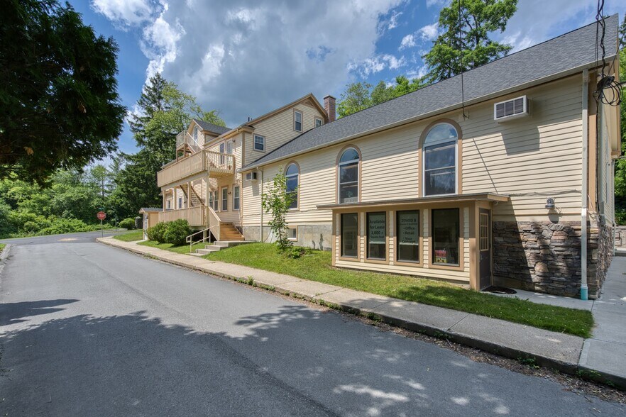 More Photos Of 14 Pine St, Stockbridge Schools For Sale