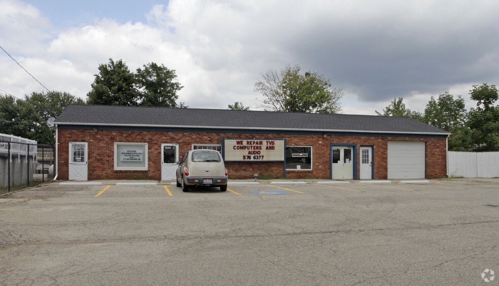 Primary Photo Of 1368 State Route 131, Milford Freestanding For Sale