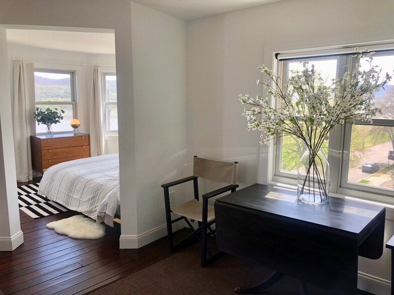 More Photos Of 2 Courtney Ave, Newburgh Apartments For Sale
