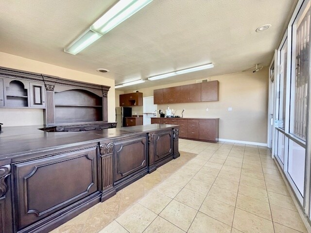 More Photos Of 800 W Willow St, Long Beach Storefront For Lease