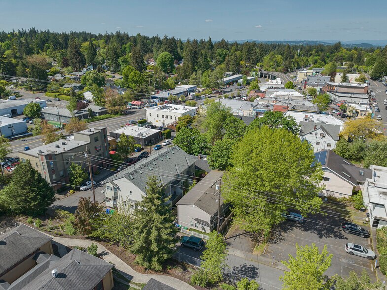 More Photos Of 7831 SW 34th Ave, Portland Apartments For Sale