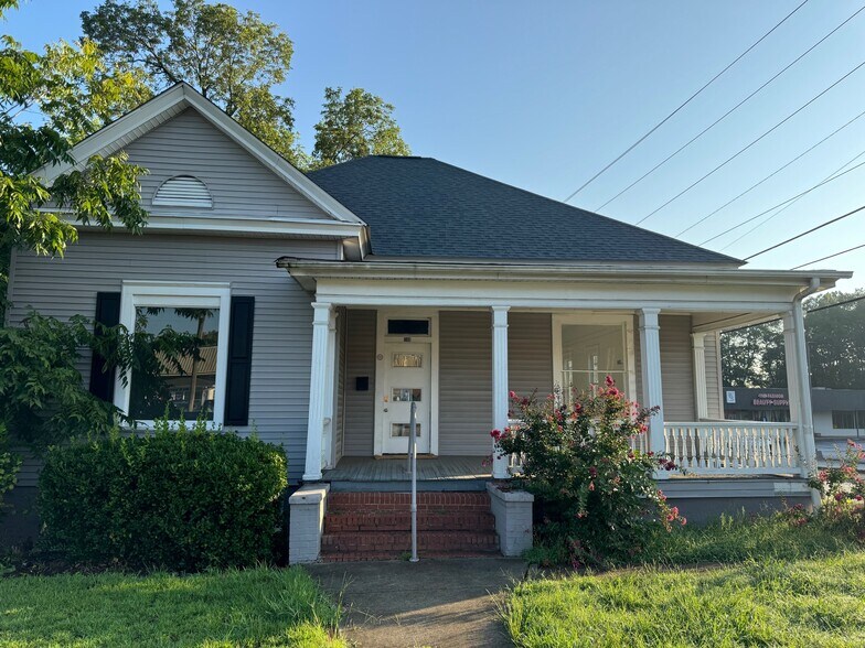 Primary Photo Of 103 Temple Ave, Newnan Office For Sale