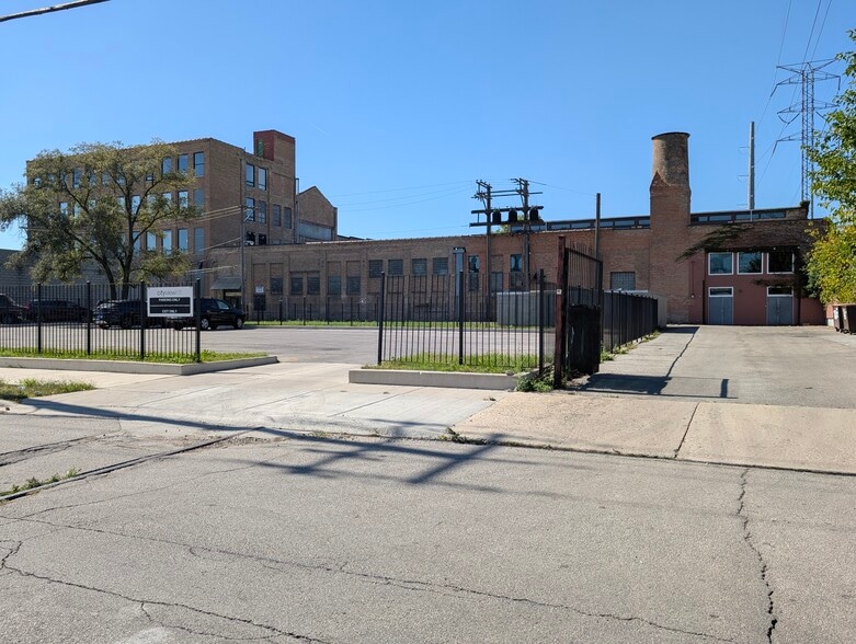 More Photos Of , Chicago Unknown For Sale