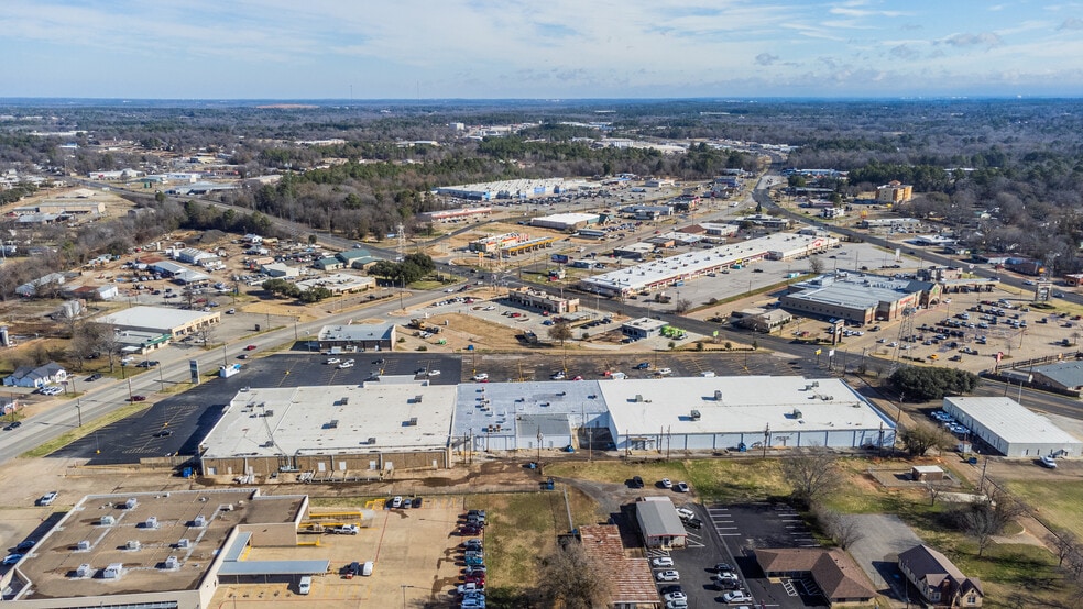 More Photos Of 98-110 Midtown Dr, Kilgore Unknown For Lease