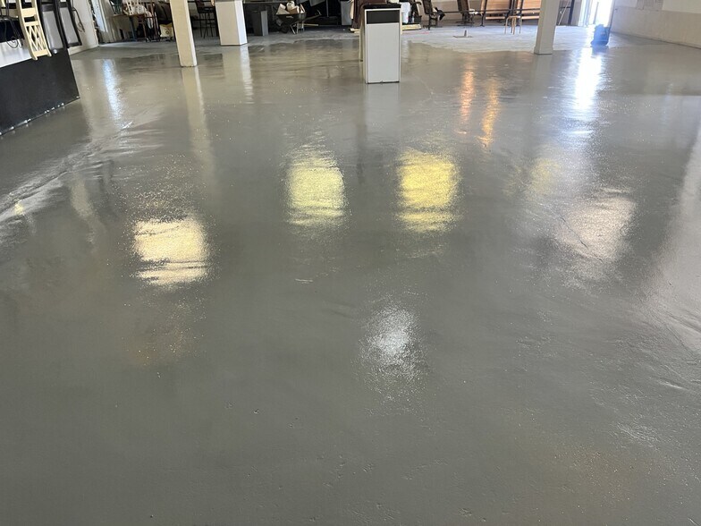 More Photos Of 7000 Jensen Dr, Houston Freestanding For Sale