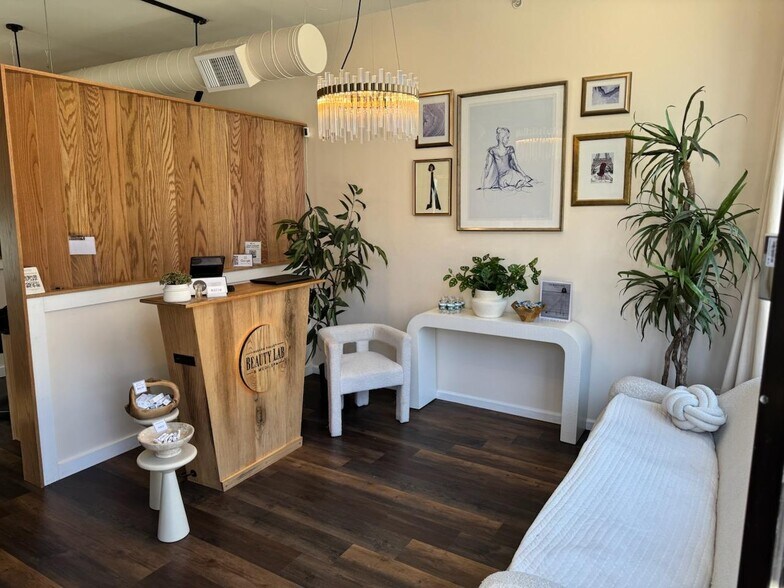 More Photos Of 41 Liberty St, Newburgh General Retail For Lease