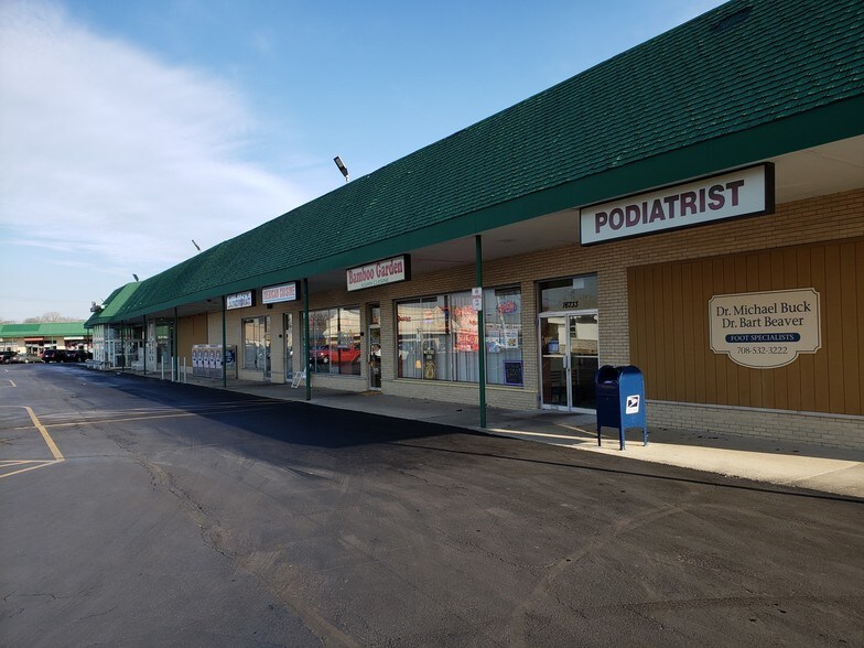 More Photos Of 5600-5649 167th St, Tinley Park Unknown For Lease