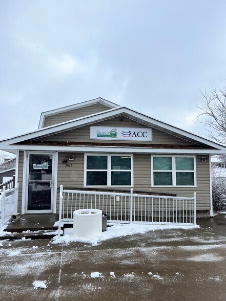 More Photos Of 3161 SE 22nd St, Des Moines Office For Sale