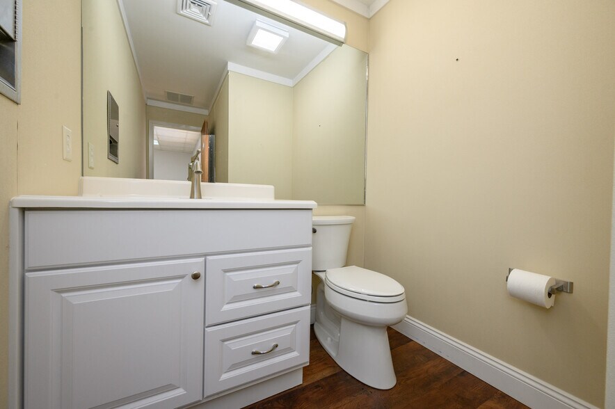 More Photos Of 178 Tamarack Cir, Skillman Office For Sale