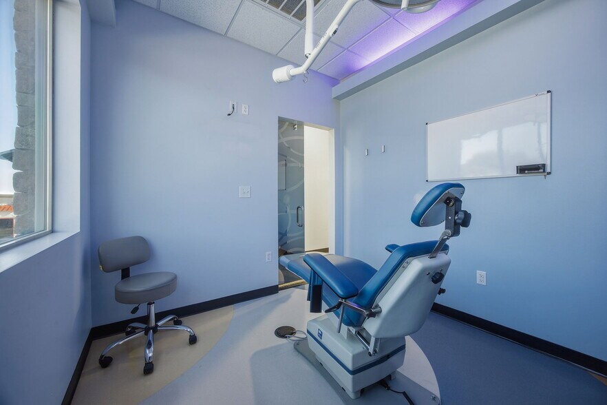 More Photos Of 4010 Sandy Brook Dr, Round Rock Medical For Sale