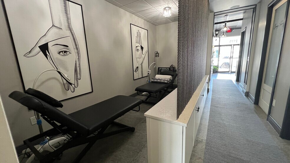 More Photos Of 2115 Bedford Ave, Bellmore Freestanding For Lease