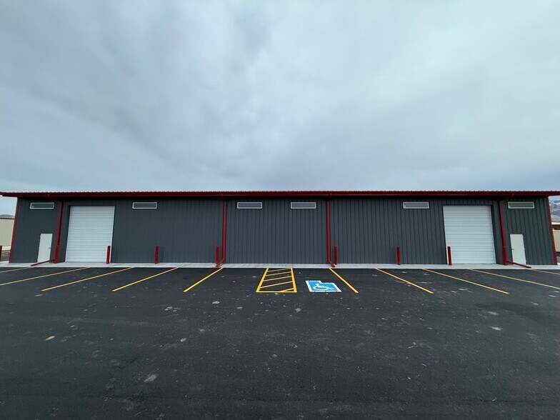 More Photos Of 301 N 1300 E, Lewiston Flex For Lease