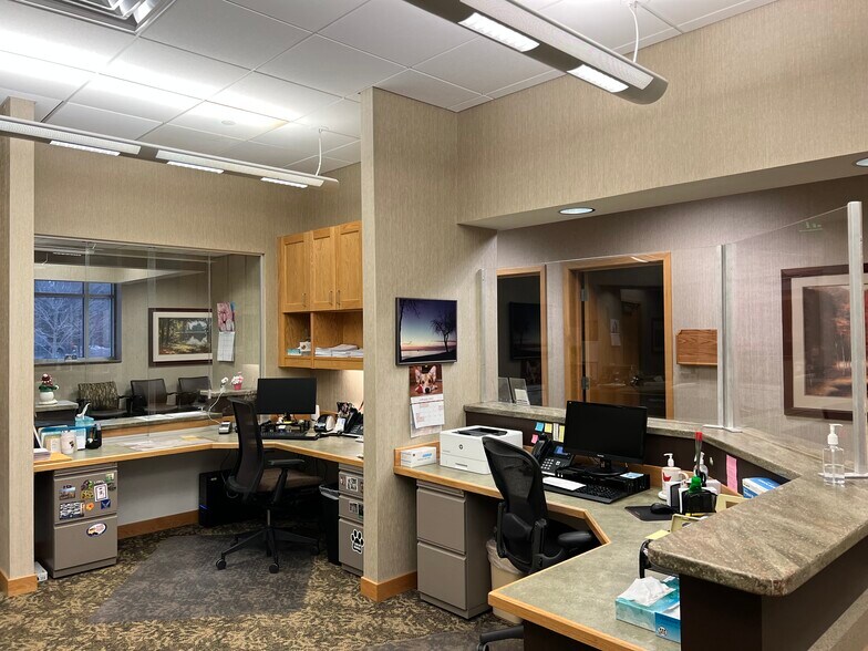 More Photos Of 1250 Mercy Dr, Muskegon Medical For Lease