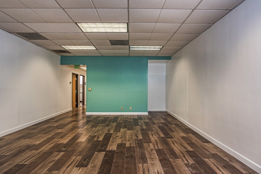 More Photos Of 425-427 Atlantic Ave, Long Beach Office For Sale