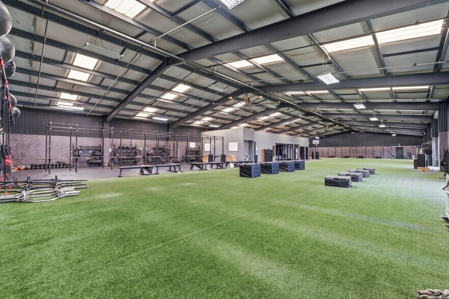 More Photos Of 417 Galaxy Way, Modesto Warehouse For Sale