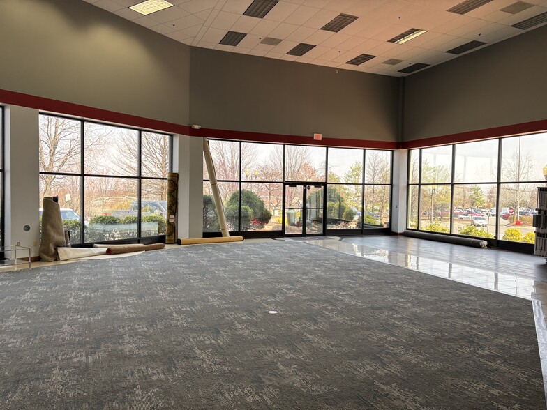 More Photos Of 21465 Price Cascades Plz, Sterling Freestanding For Lease