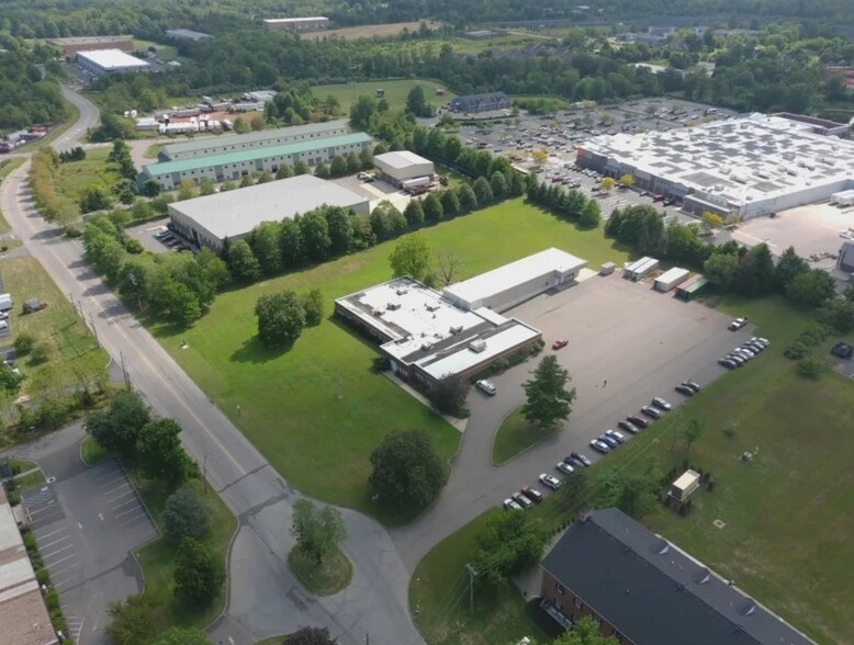 More Photos Of 8 Minneakoning Rd, Flemington Warehouse For Sale