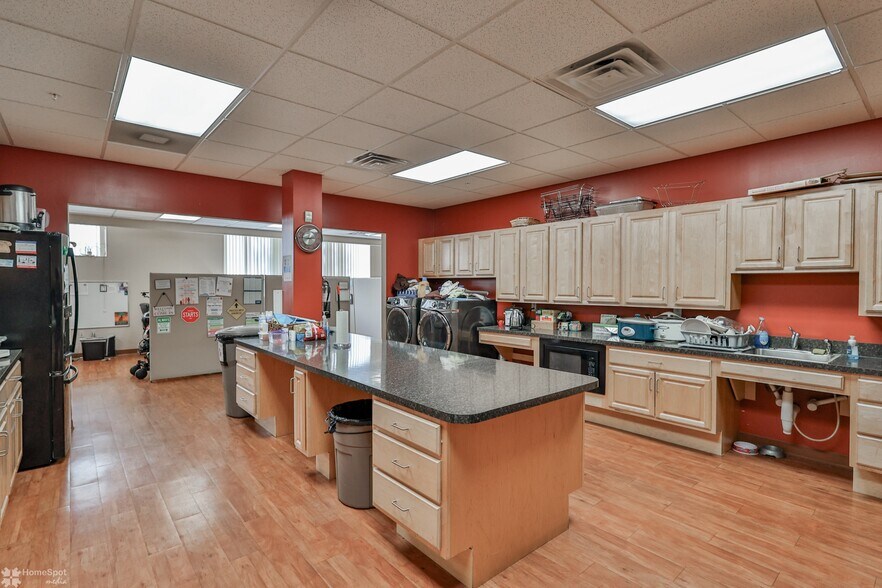 More Photos Of 1226-1232 W Green St, Allentown Flex For Sale