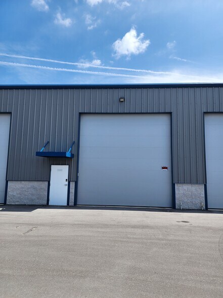 More Photos Of 16291 Innovation Lane, Fort Myers Self Storage For Sale