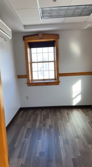 More Photos Of 132 Main St, Southington Bank For Lease