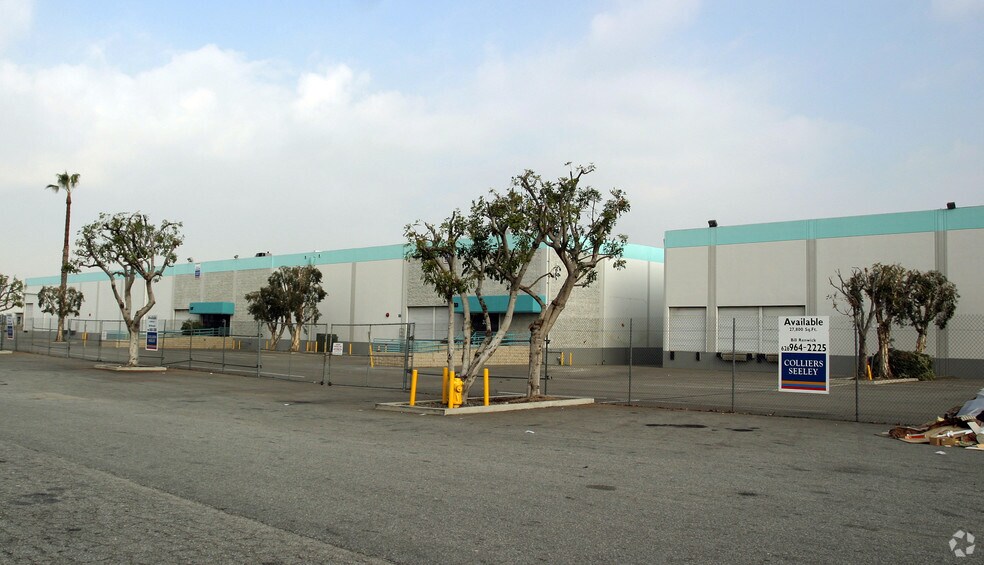 More Photos Of 325-337 N Baldwin Park Blvd, City of Industry Warehouse For Lease