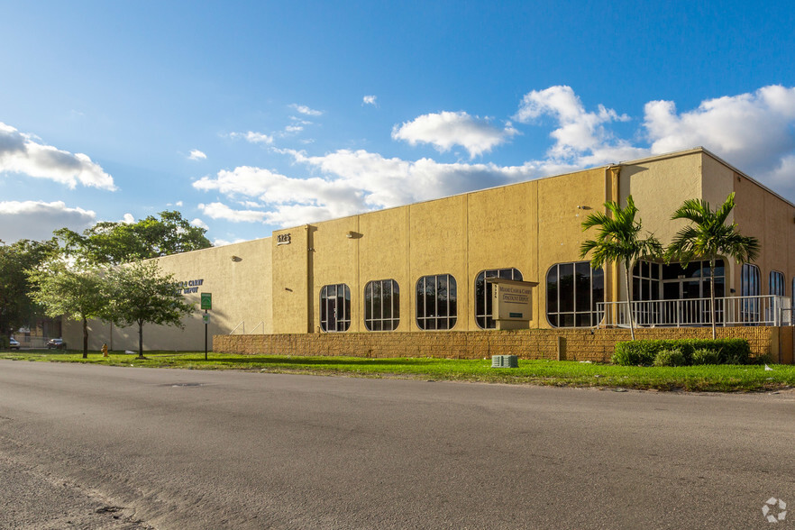 Primary Photo Of 5125-5135 NW 165th St, Miami Warehouse For Lease