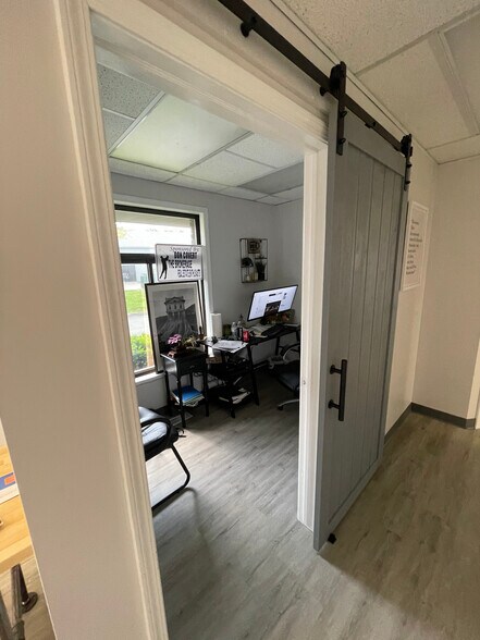 More Photos Of 9459 Lapeer Rd, Davison Office For Lease