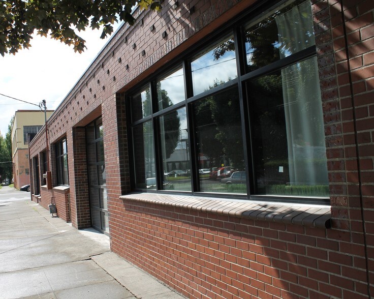 More Photos Of 1804 NE Martin Luther King Jr Blvd, Portland Storefront For Lease