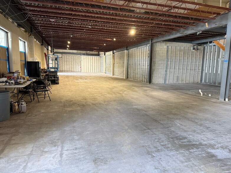 More Photos Of 1190 Pompton Ave, Cedar Grove General Retail For Lease
