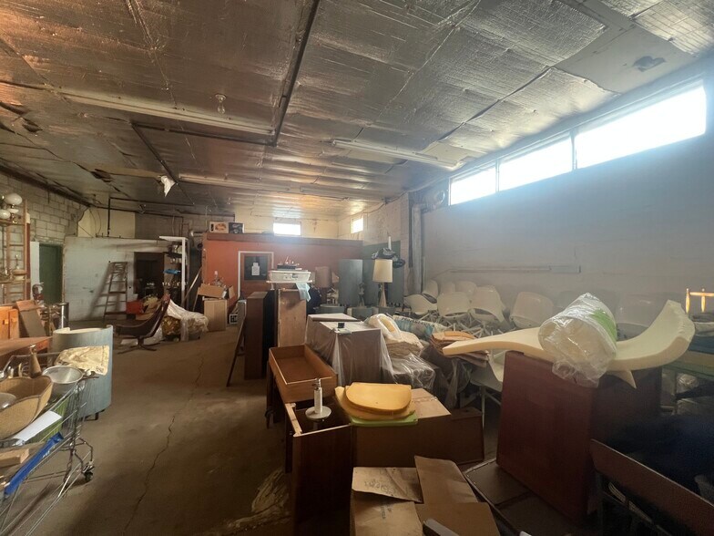 More Photos Of 1205 Spring St, Latrobe Unknown For Lease