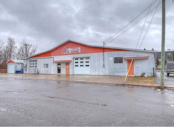 Primary Photo Of 476 Rue Du Verrier, Trois-Rivières Warehouse For Sale